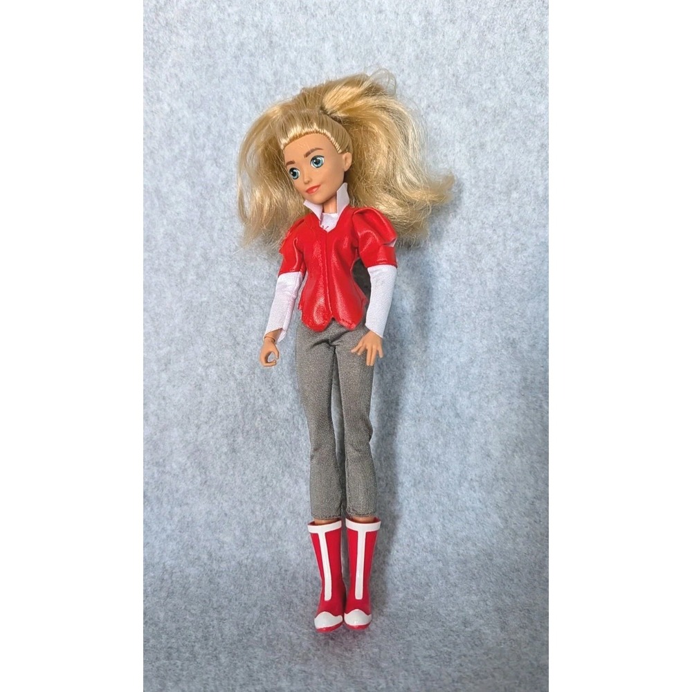 Netflix DreamWorks She-Ra & The Princesses Of Power Force Captain Adora 10" Doll